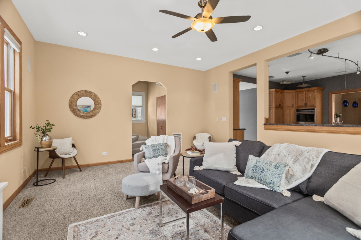 2236 Ridge Avenue Evanston, IL 60201 - Photo 22 of 68 a living room with furniture and a large window