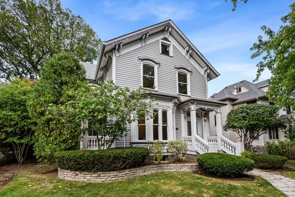 $1,350,000 | 2236 Ridge Avenue, Evanston, IL 60201