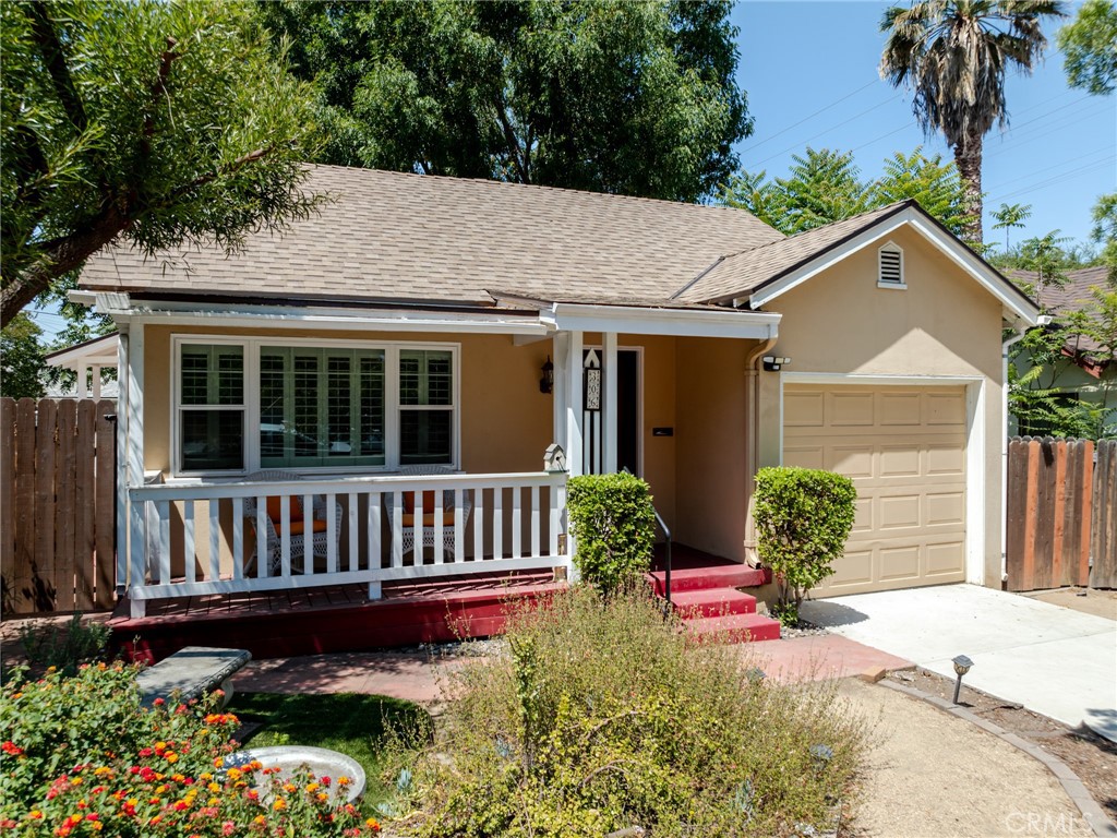 306 South Center Street Redlands, CA 92373 - Photo 4 of 23