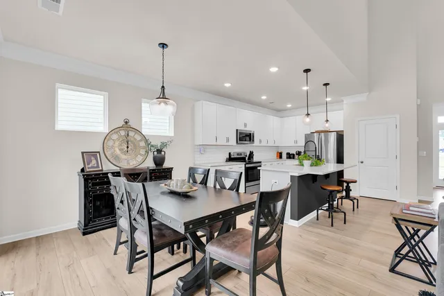 $425,000 | 620 Columbus Circle, Simpsonville, SC 29680