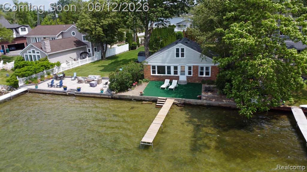 8691 Cooley Lake Road Commerce Township, MI 48382 - Photo 3 of 29