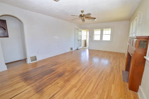 $125,000 | 2142 West C Street, Torrington, WY 82240