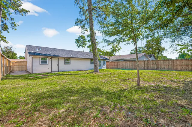 $1,950 | 10531 Royal Oaks Drive, Houston, TX 77016