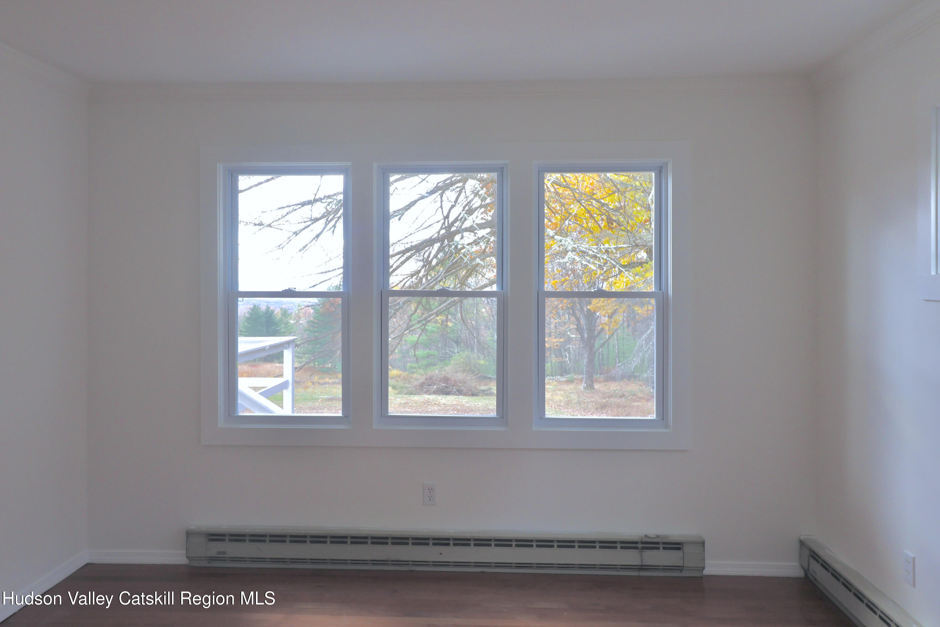 13 Heyden Road Shokan, NY 12481 - Photo 20 of 37 a bathroom with a two sinks and a window