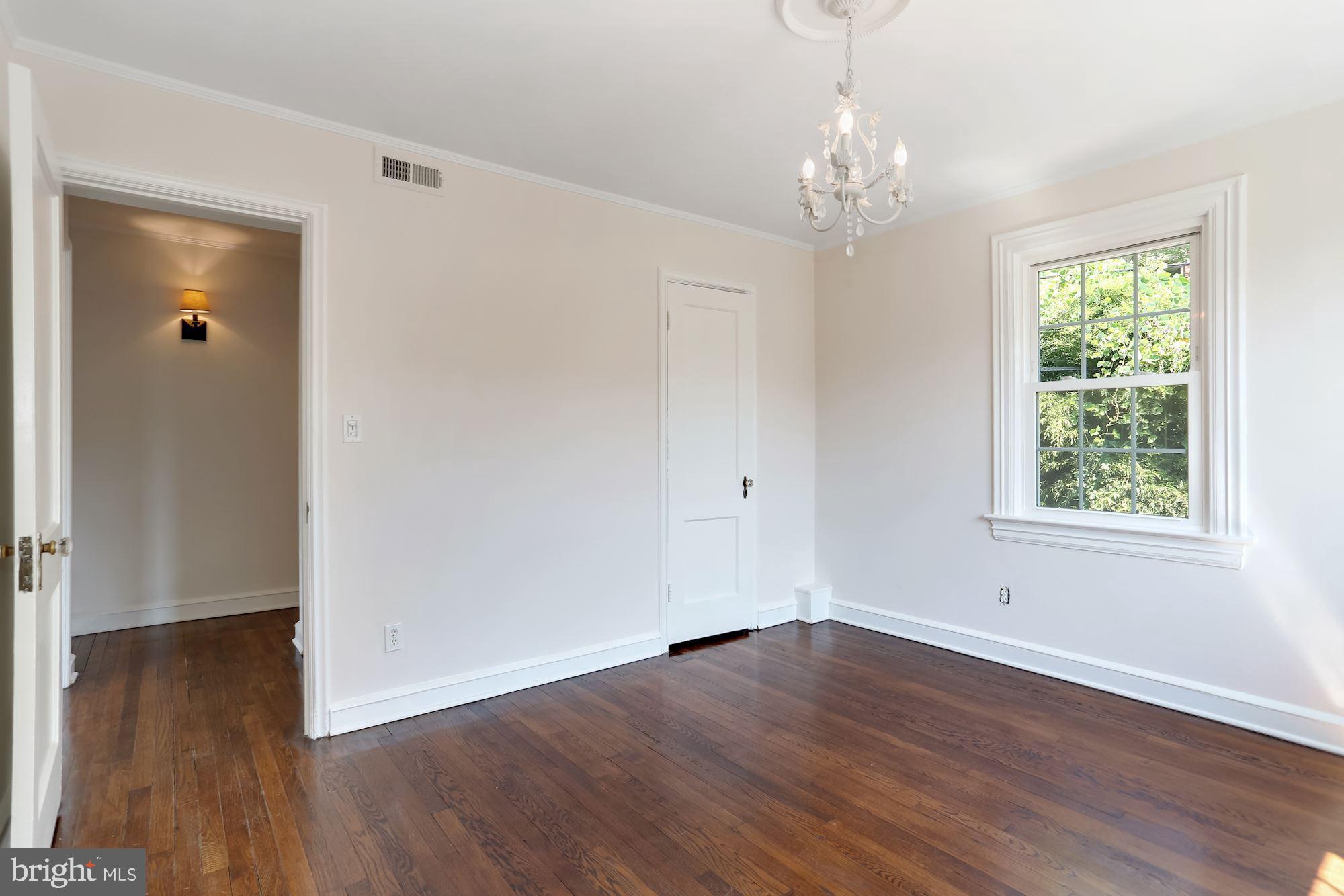 2121 Tunlaw Road Northwest Washington, DC 20007 - Photo 21 of 35