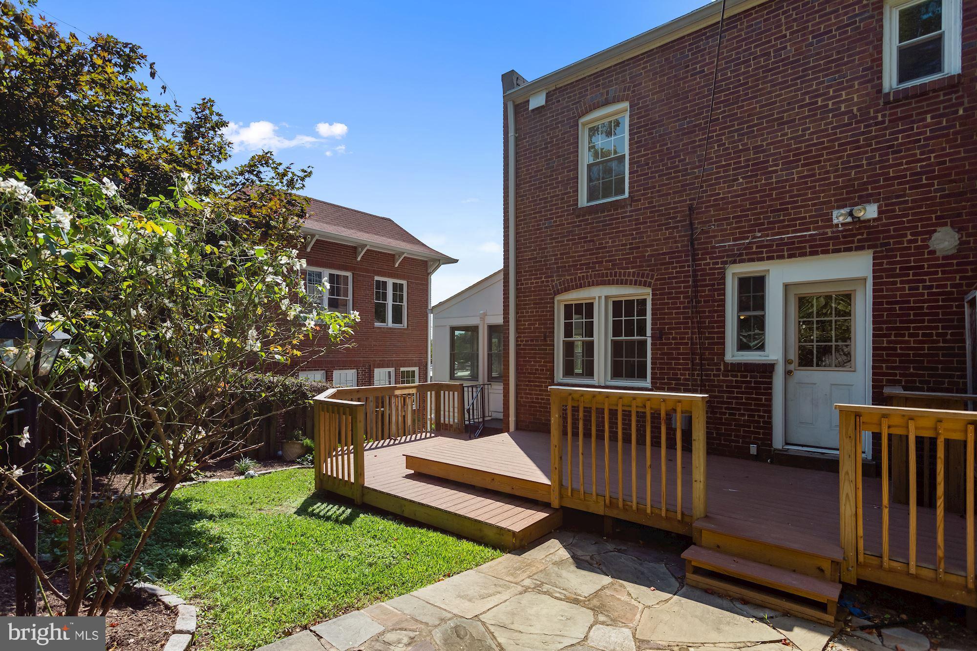 2121 Tunlaw Road Northwest Washington, DC 20007 - Photo 31 of 35