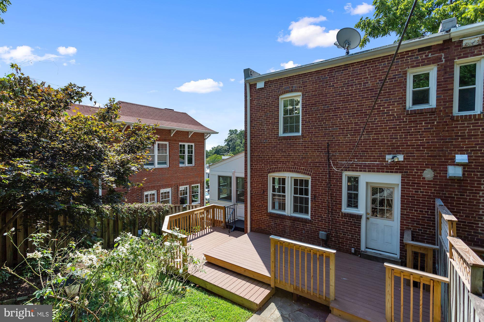 2121 Tunlaw Road Northwest Washington, DC 20007 - Photo 32 of 35