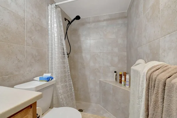 $2,100 | 777 South Federal Highway, Unit 202H, Pompano Beach, FL 33062