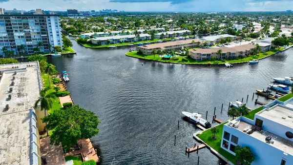 $2,100 | 777 South Federal Highway, Unit 202H, Pompano Beach, FL 33062
