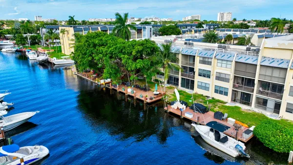 $2,100 | 777 South Federal Highway, Unit 202H, Pompano Beach, FL 33062