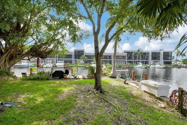 $2,100 | 777 South Federal Highway, Unit 202H, Pompano Beach, FL 33062