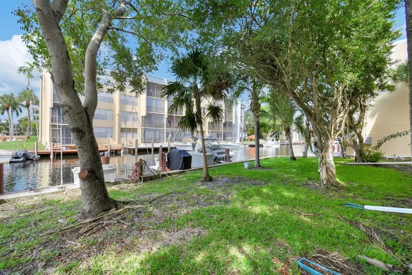 $2,100 | 777 South Federal Highway, Unit 202H, Pompano Beach, FL 33062