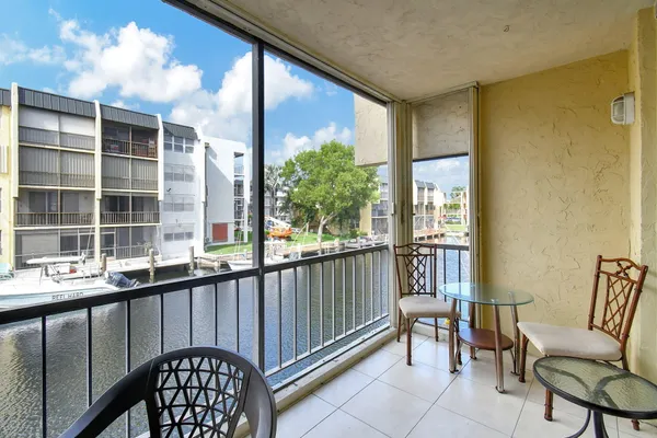$2,100 | 777 South Federal Highway, Unit 202H, Pompano Beach, FL 33062
