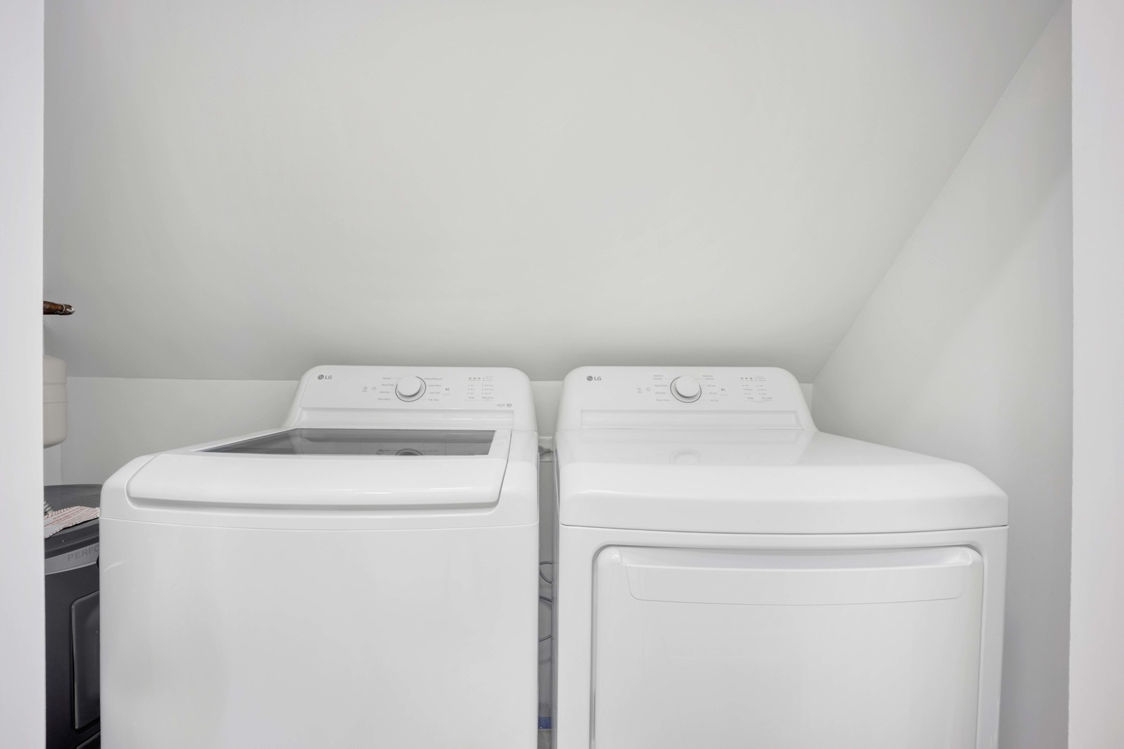 3300 West Pershing Road, Unit 3R Chicago, IL 60632 - Photo 10 of 11 a utility room with dryer and washer