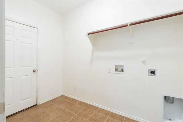 $2,395 | 5105 Spyglass Lane, Denton, TX 76208