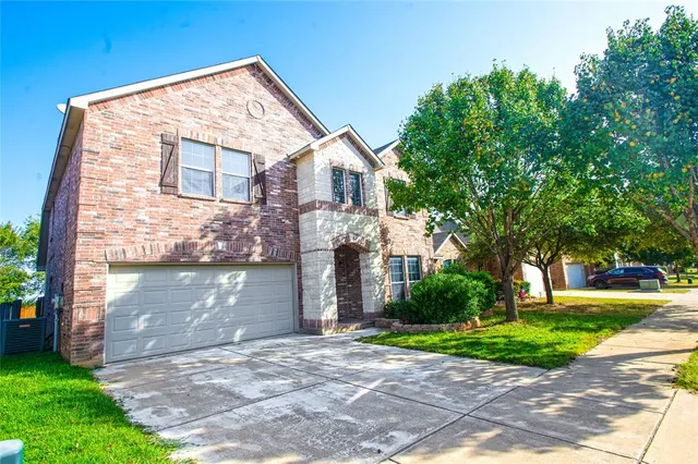 $2,395 | 5105 Spyglass Lane, Denton, TX 76208