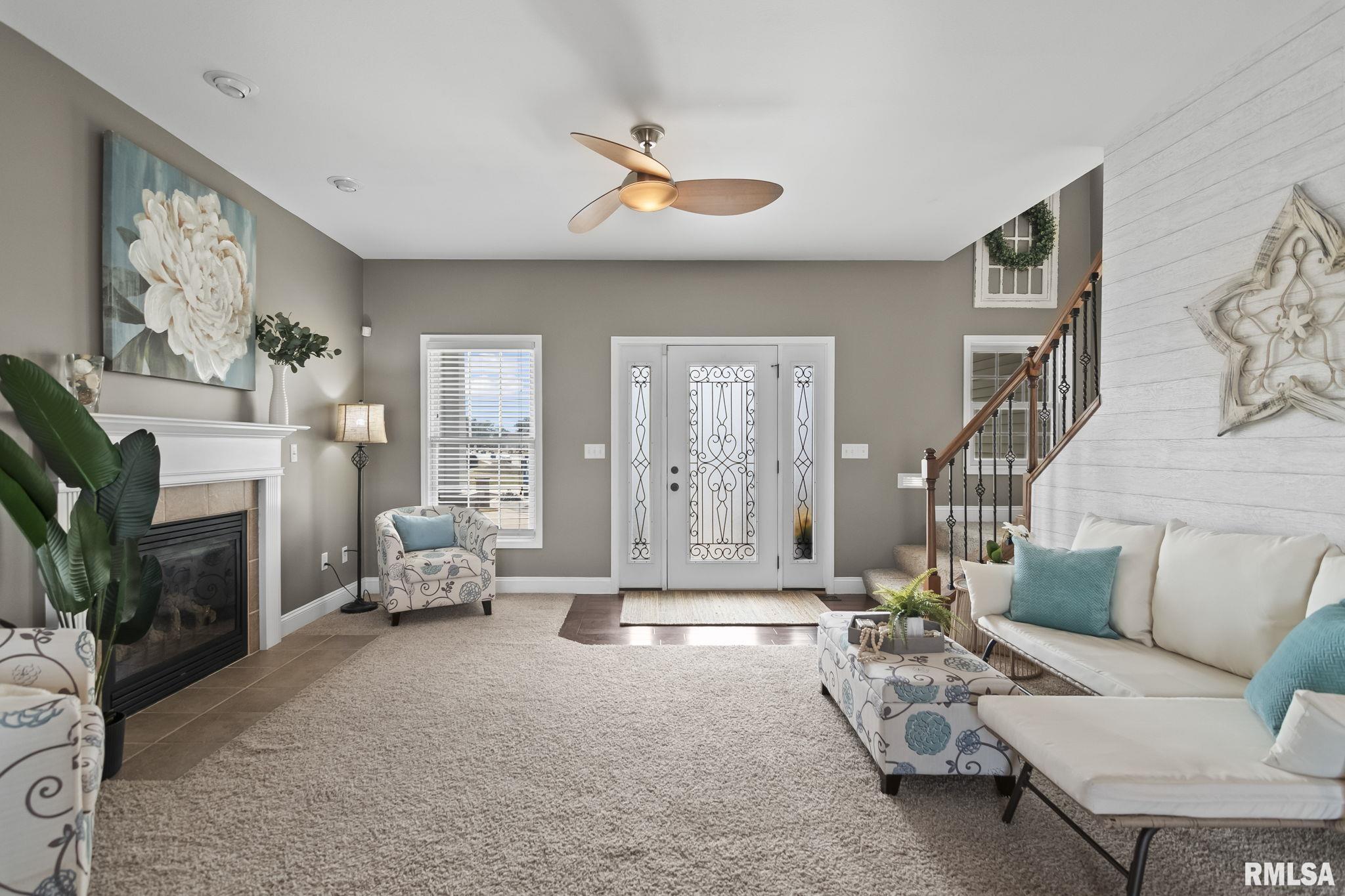 620 Garden Court Chatham, IL 62629 - Photo 4 of 42