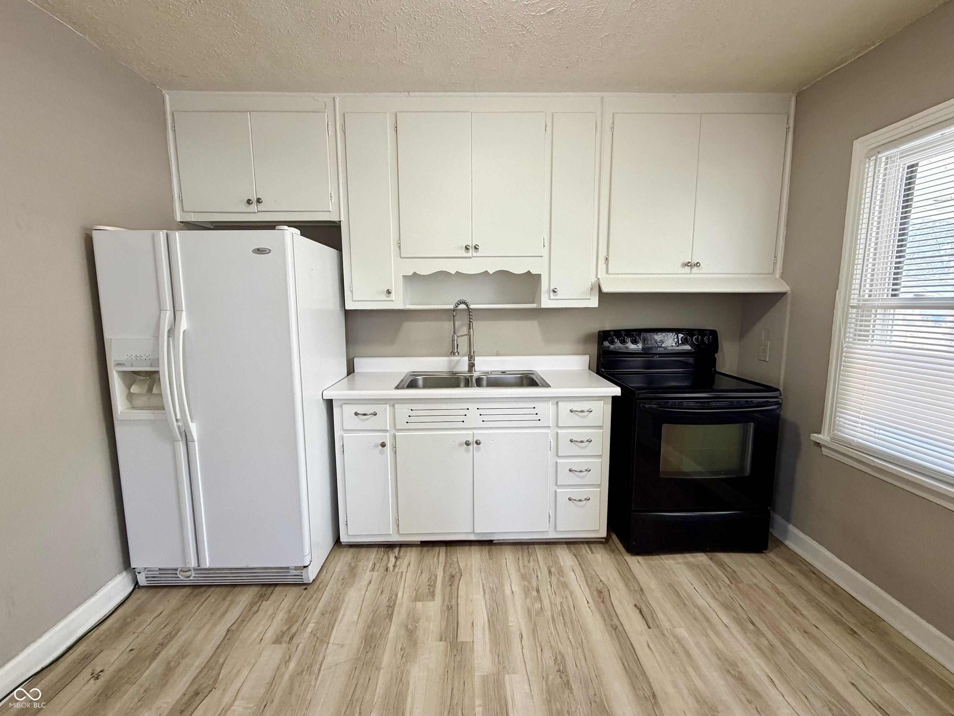 4002 Rookwood Avenue Indianapolis, IN 46208 - Photo 9 of 25