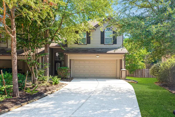 $2,200 | 14 Nestlewood Place, The Woodlands, TX 77382