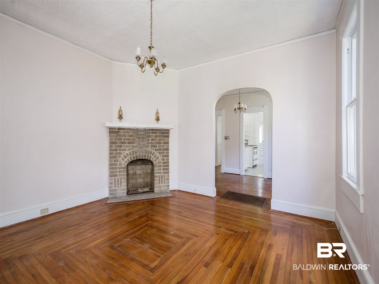 102 Crenshaw Street Mobile, AL 36606 - Photo 3 of 18