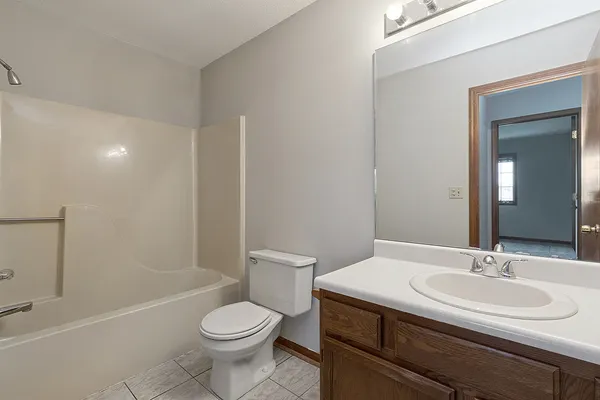 $189,500 | 1390 Armour Road, Bourbonnais, IL 60914