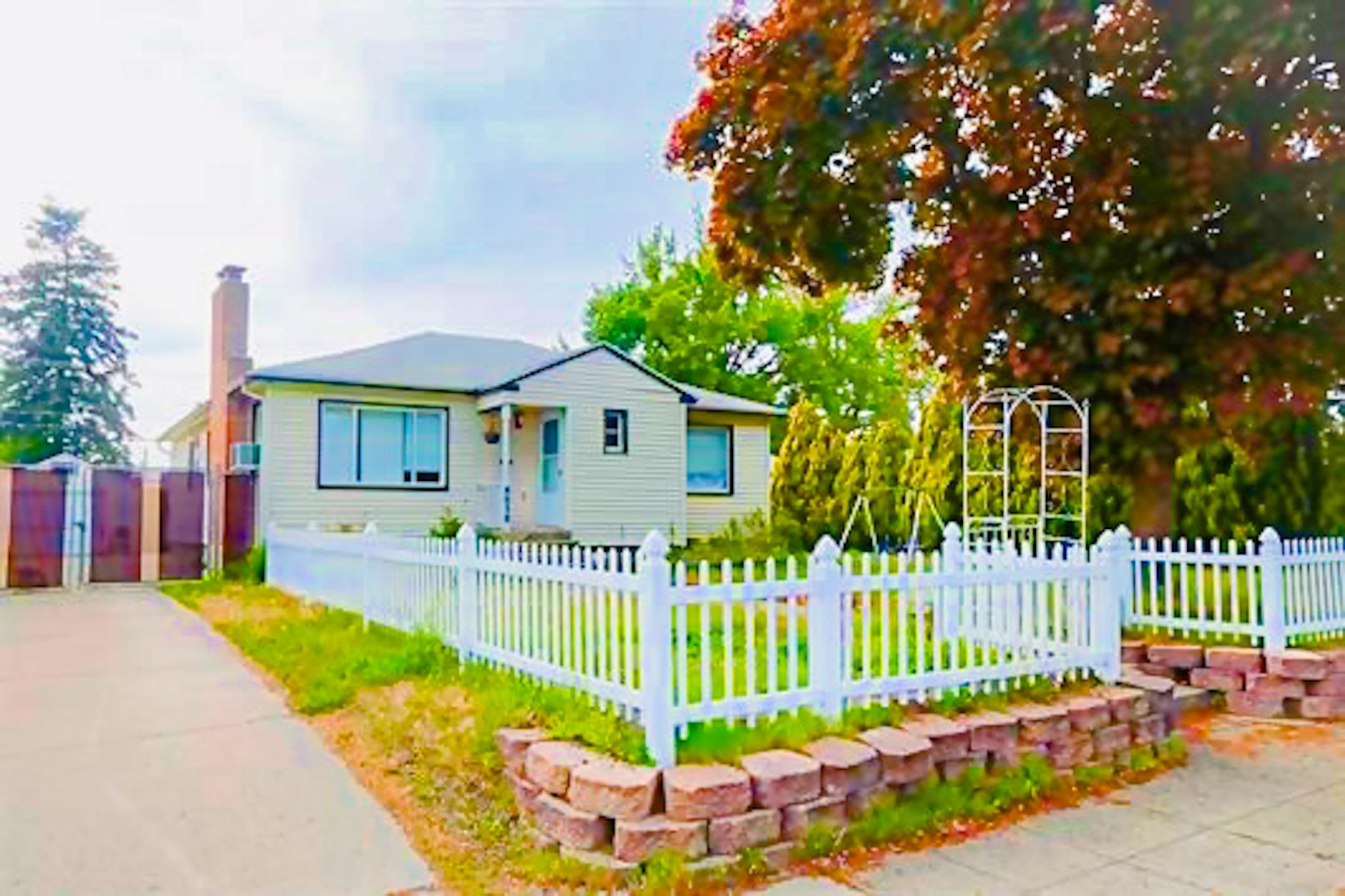 4015 North Ash Street Spokane, WA 99205 - Photo 1 of 14