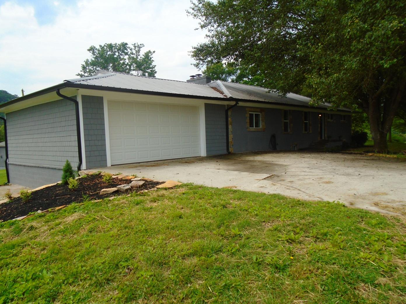 6571 Hickory Valley Road Heiskell, TN 37754 - Photo 2 of 24 6571 Hickory Valley Exterior Update 007