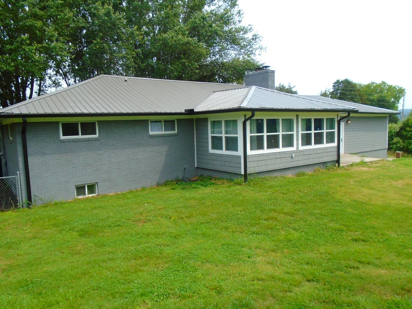 6571 Hickory Valley Road Heiskell, TN 37754 - Photo 5 of 24 6571 Hickory Valley Exterior Update 012