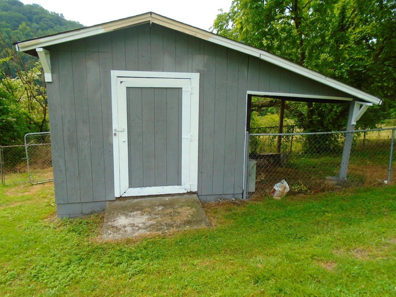 6571 Hickory Valley Road Heiskell, TN 37754 - Photo 8 of 24 6571 Hickory Valley Exterior Update 017