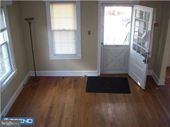 21 West Roland Road Brookhaven, PA 19015 - Photo 5 of 12 Living Room