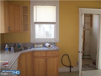 21 West Roland Road Brookhaven, PA 19015 - Photo 7 of 12 Kitchen