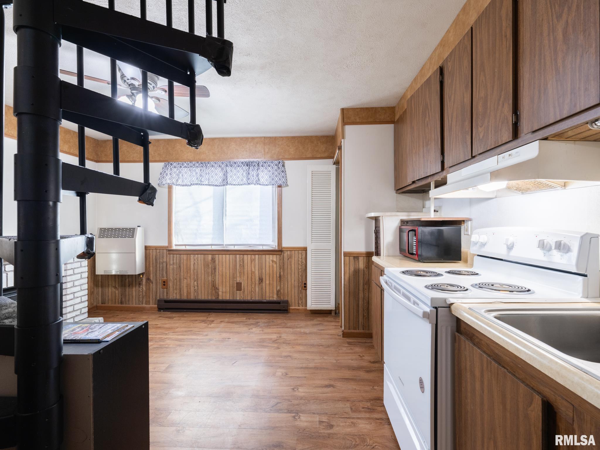 814 South Main Street Eureka, IL 61530 - Photo 22 of 53