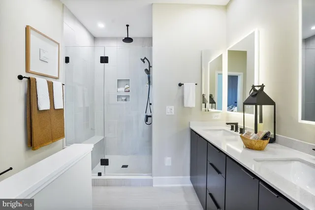 $1,039,212 | 61 Lower Service Court Northwest, Washington, DC 20422