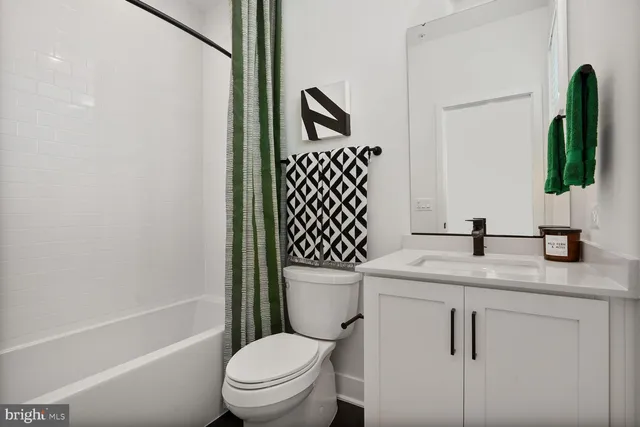 $1,039,212 | 61 Lower Service Court Northwest, Washington, DC 20422