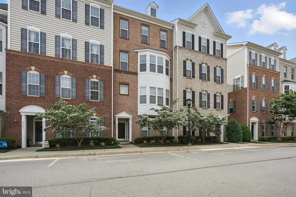 $545,000 | 43837 Kingston Station Terrace, Ashburn, VA 20148