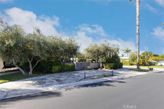 a view of a outdoor space