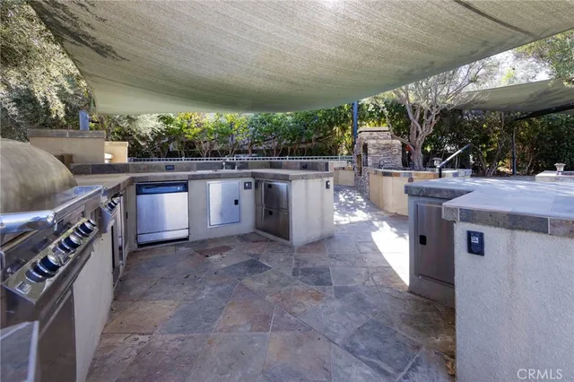 a view of backyard with green space