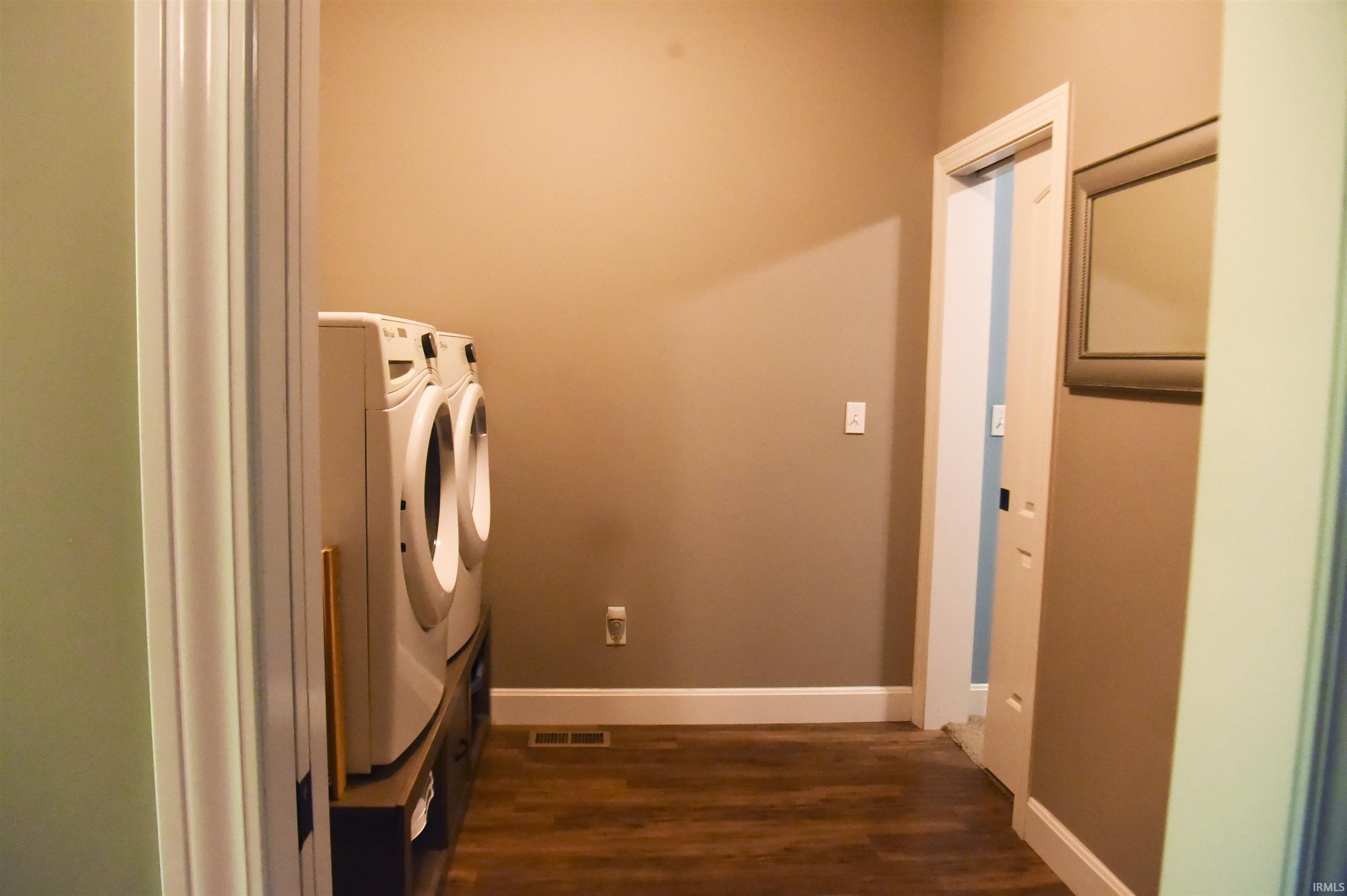 9803 Iron Bridge Road Roanoke, IN 46783 - Photo 14 of 27