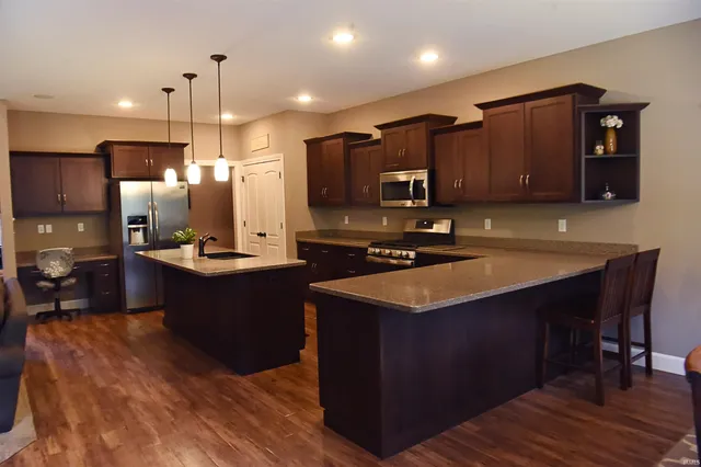 $667,000 | 9803 Iron Bridge Road, Roanoke, IN 46783