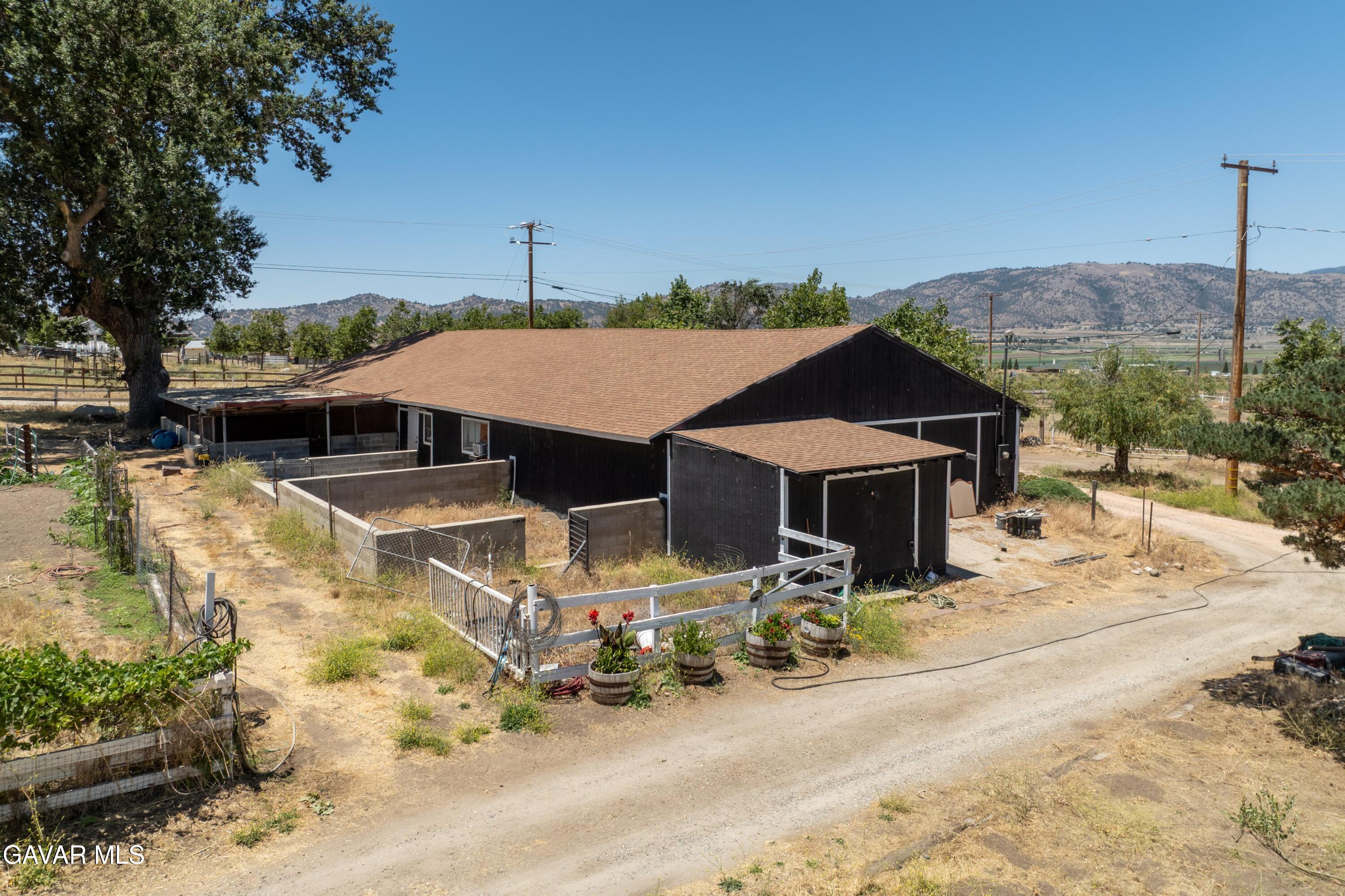 18518 Pellisier Road Tehachapi, CA 93561 - Photo 16 of 32 03-DJI_0439-HDR