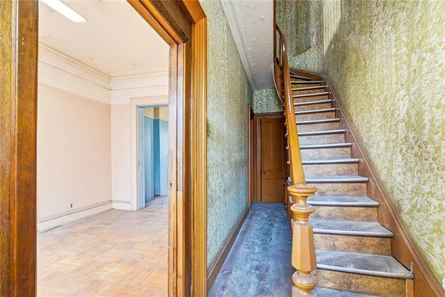 a view of an entryway