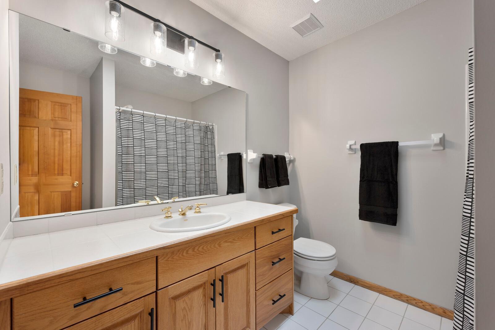 12866 Cardinal Creek Road Eden Prairie, MN 55346 - Photo 18 of 26 Gallery Image 18