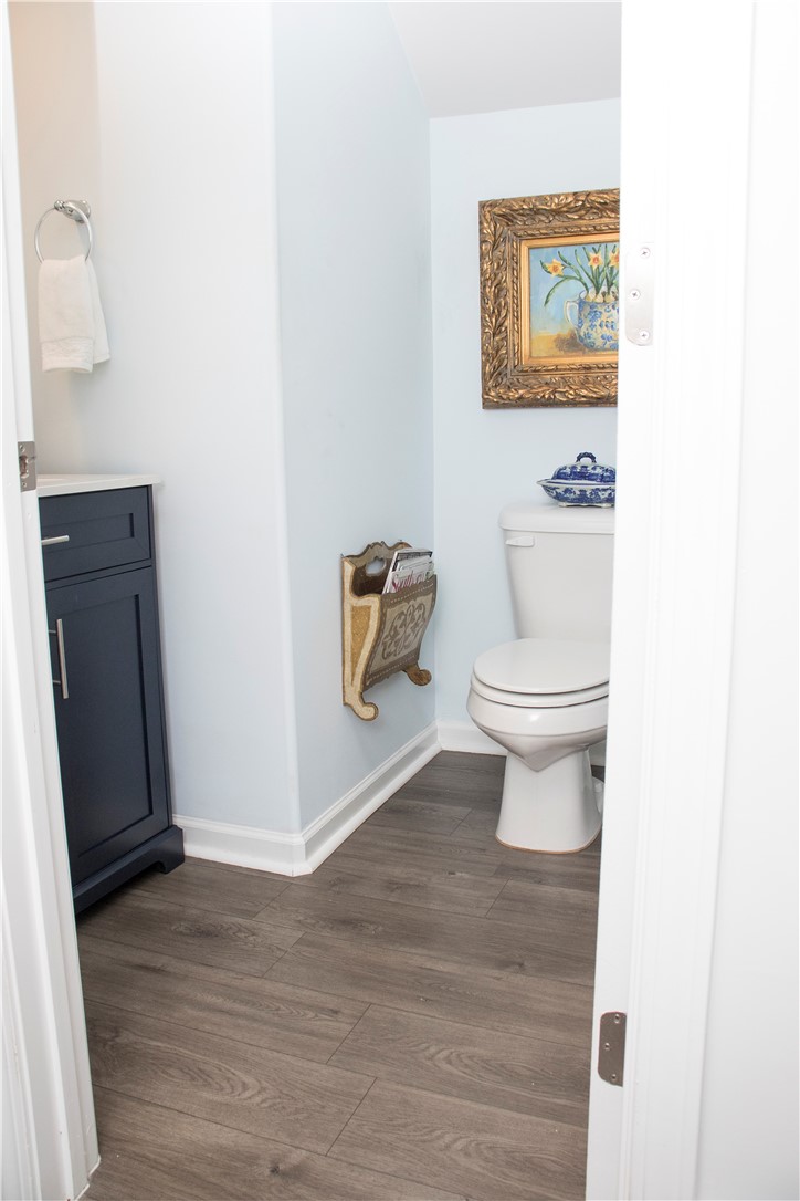 157 Gallery Way Brunswick, GA 31525 - Photo 20 of 34 GUEST BATHROOM