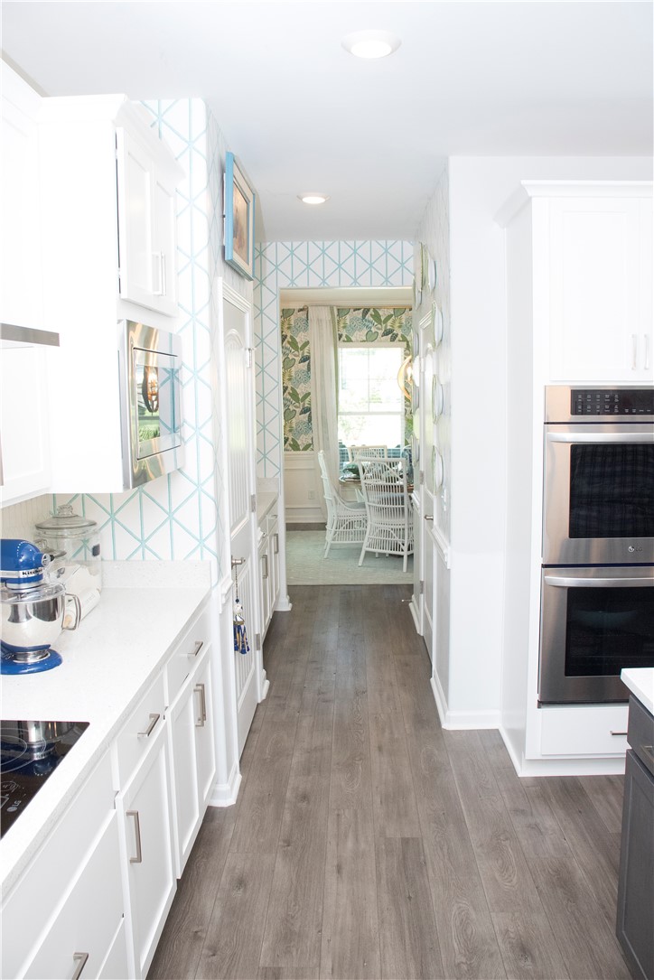 157 Gallery Way Brunswick, GA 31525 - Photo 26 of 34 KITCHEN TO DINING ROOM VIEW