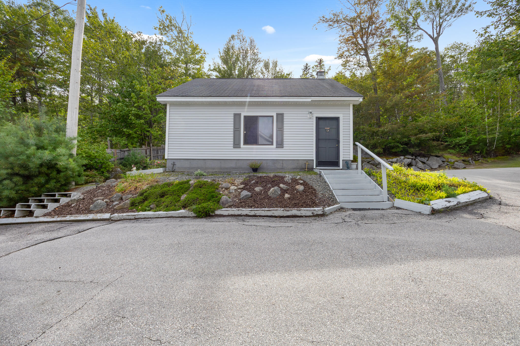 52 Shore Path Dedham, ME 04605 - Photo 37 of 45 Side of Garage