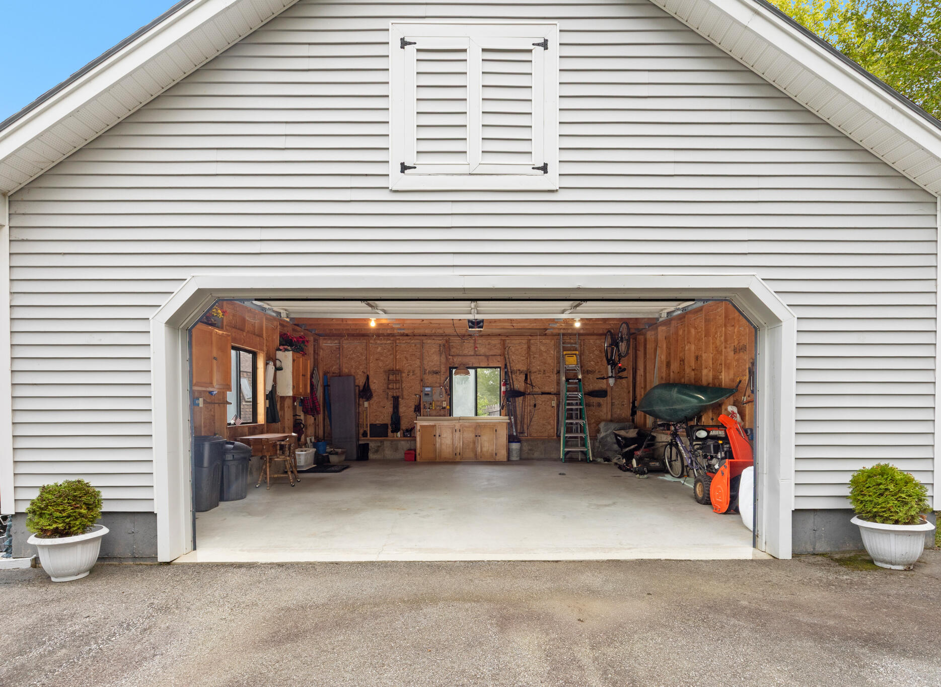52 Shore Path Dedham, ME 04605 - Photo 38 of 45 Garage
