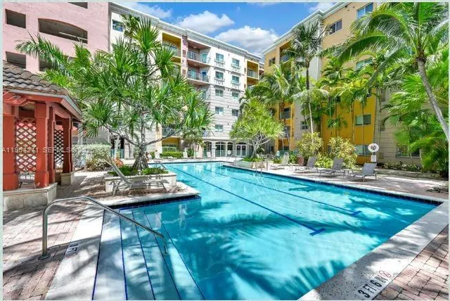 $2,950 | 6001 Southwest 70th Street, Unit 551, South Miami, FL 33143