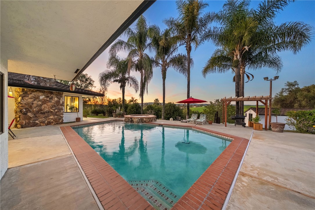 1650 Winterwarm Drive Fallbrook, CA 92028 - Photo 3 of 72