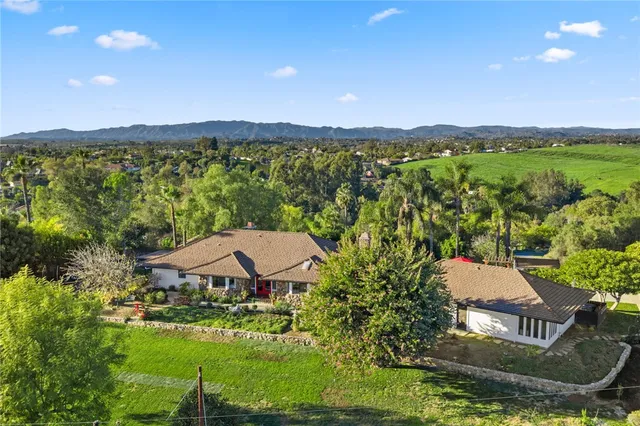 $1,399,000 | 1650 Winterwarm Drive, Fallbrook, CA 92028