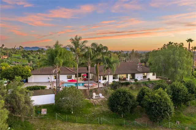 $1,399,000 | 1650 Winterwarm Drive, Fallbrook, CA 92028